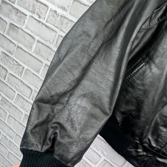 VINTAGE |•BERMAN'S•| 100% Genuine Leather Black Zip Out Insulated Bomber Jacket - Picture 13 of 16